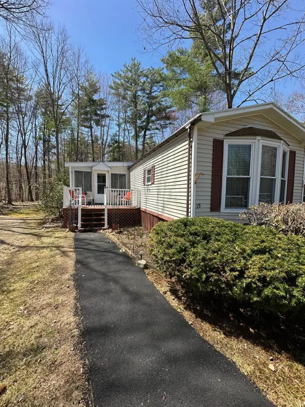 320 Old Lake Shore Road #15, Gilford, NH 03249
