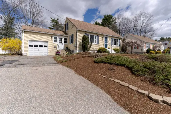 49 Glenwood Avenue, Dover, NH 03820