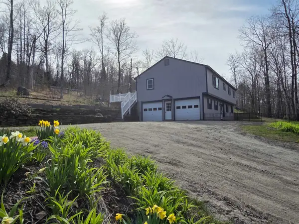 36 Grafton Pond Road, Enfield, NH 03748