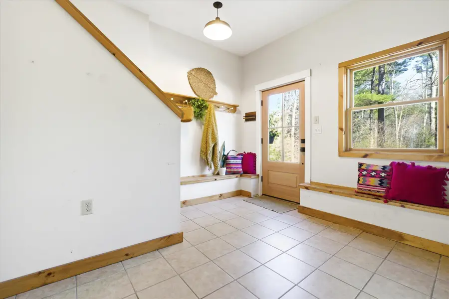 1 Deer Crossing Circle, Londonderry, NH 03053 - #3