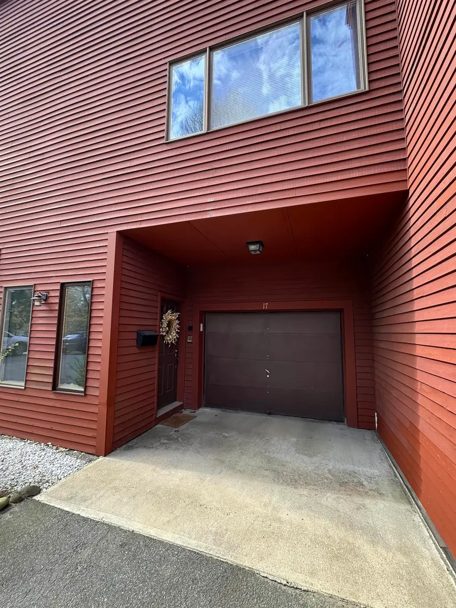 17 Robin Way, Brattleboro, VT 05301 - #2