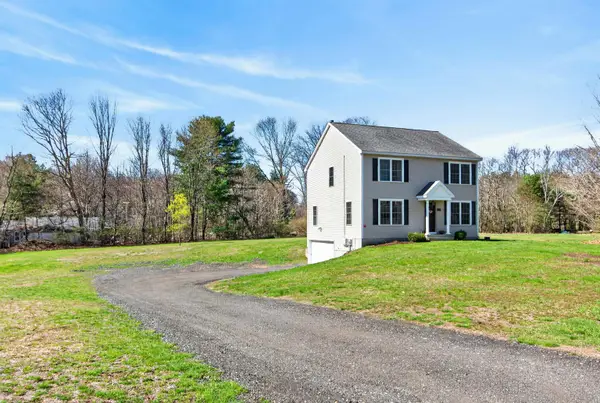 6 Pond Street, Newton, NH 03858