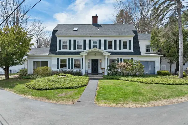 1 Farm House Lane #2, Wolfeboro, NH 03894