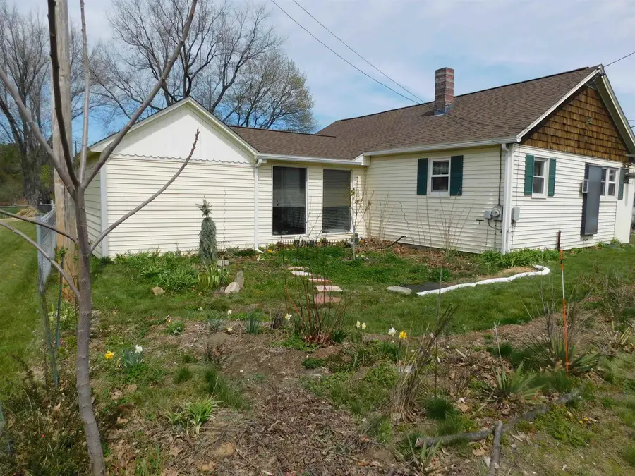 15 Breezy Lane, Chester, VT 05143 - #3