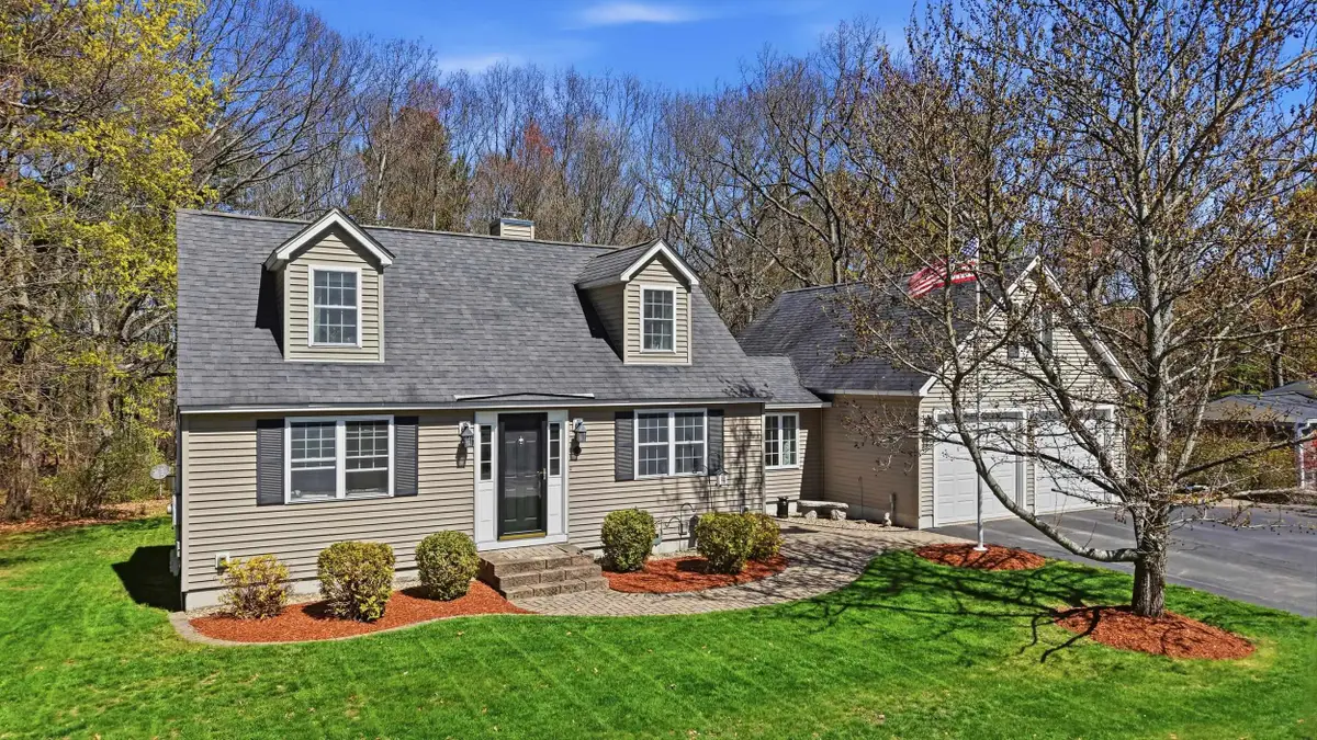 7 Vernon Street, Hudson, NH 03051 - #1
