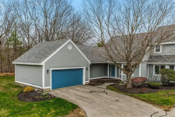 10 Bristol Hill Road, Windham, NH 03087