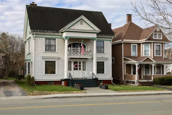 51 Maple Street, Lyndon, VT 05851