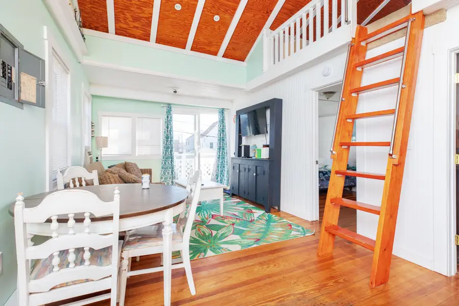 12 Manchester Street, Hampton, NH 03842 - #3
