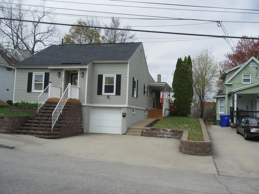 32 Morgan Street, Manchester, NH 03102-3435 - #2