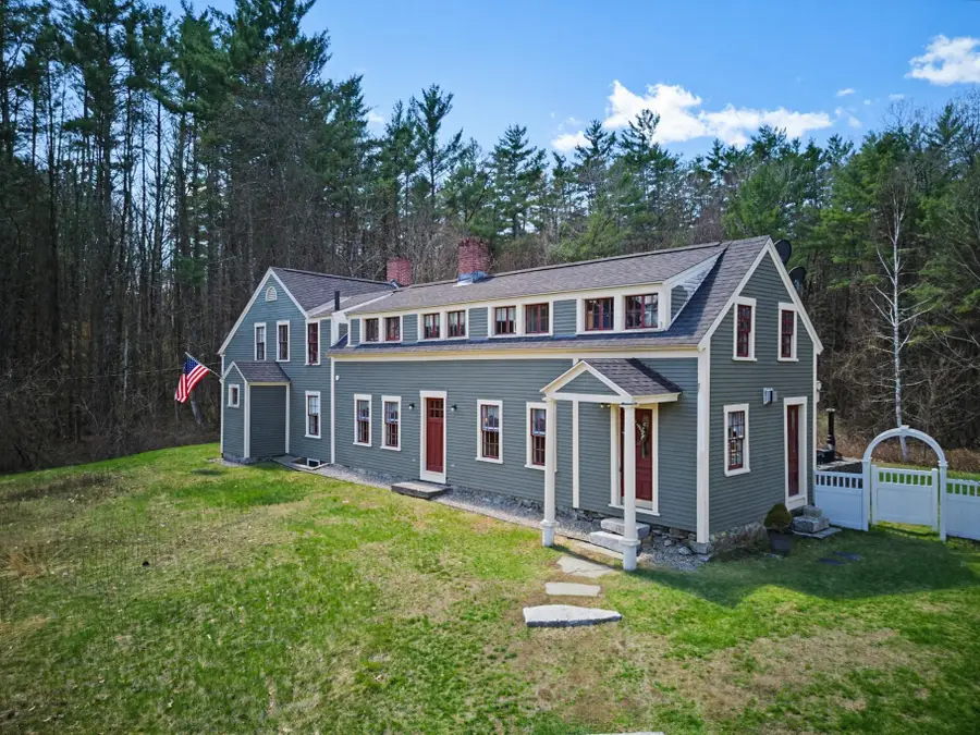 41 W Lull Place, New Boston, NH 03070 - #3