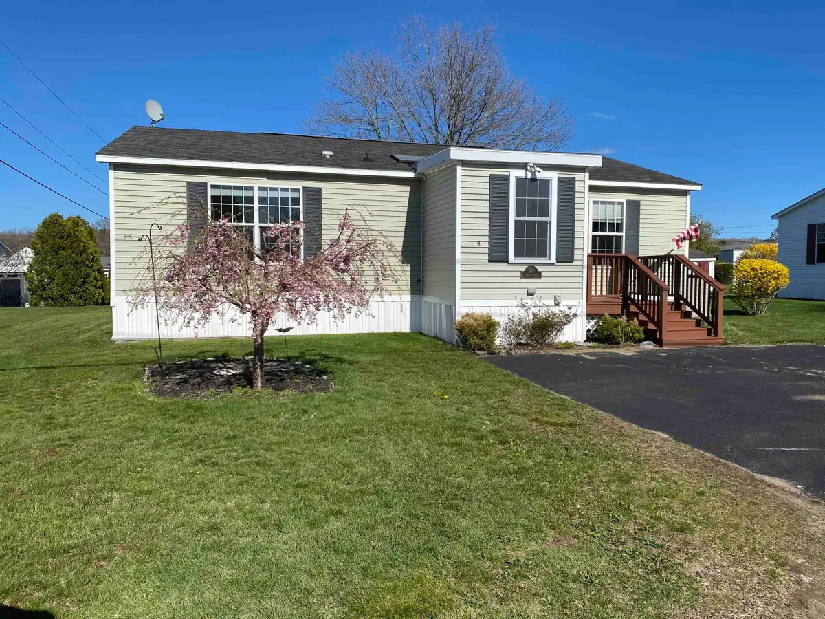 163 STAPLES Street, Seabrook, NH 03874 - #1