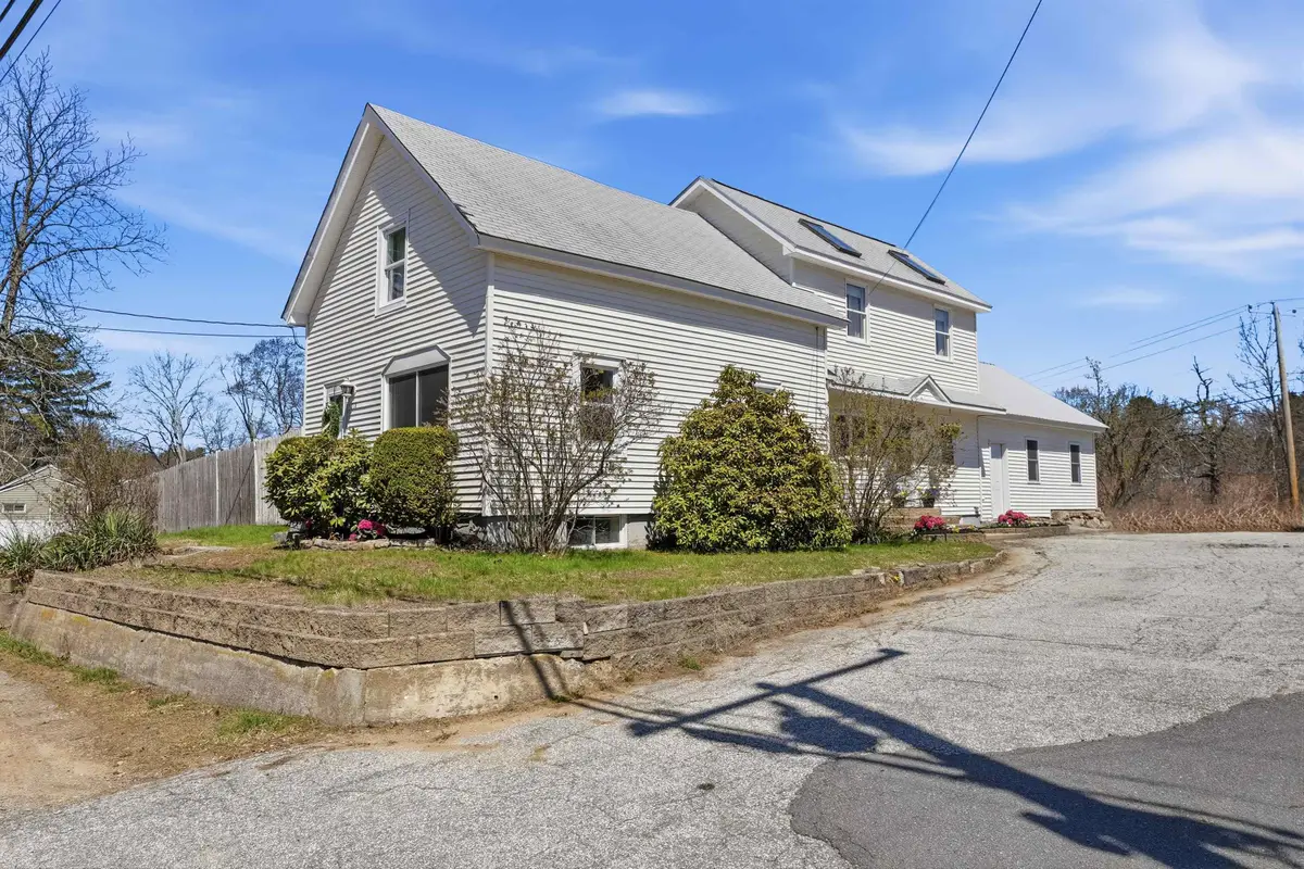 506 Mammoth Road, Londonderry, NH 03053 - #1