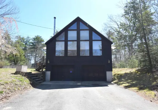 9 Ann Hannagan Lane, Kingston, NH 03848