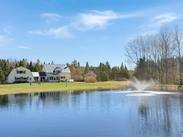 61 Old Country Lane, Pittsburg, NH 03592