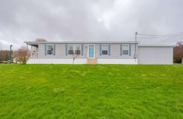 31 Meredith Drive, Hampstead, NH 03841
