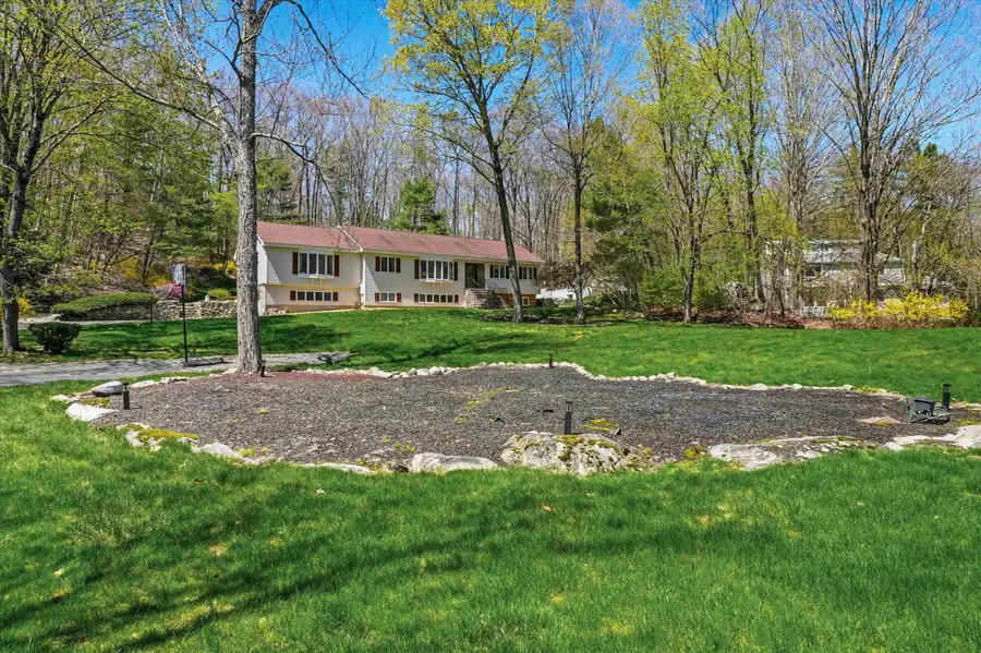 11 Oriole Road, Windham, NH 03087 - #3