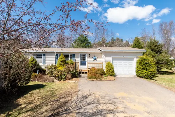 37 Magnolia Lane, Belmont, NH 03220