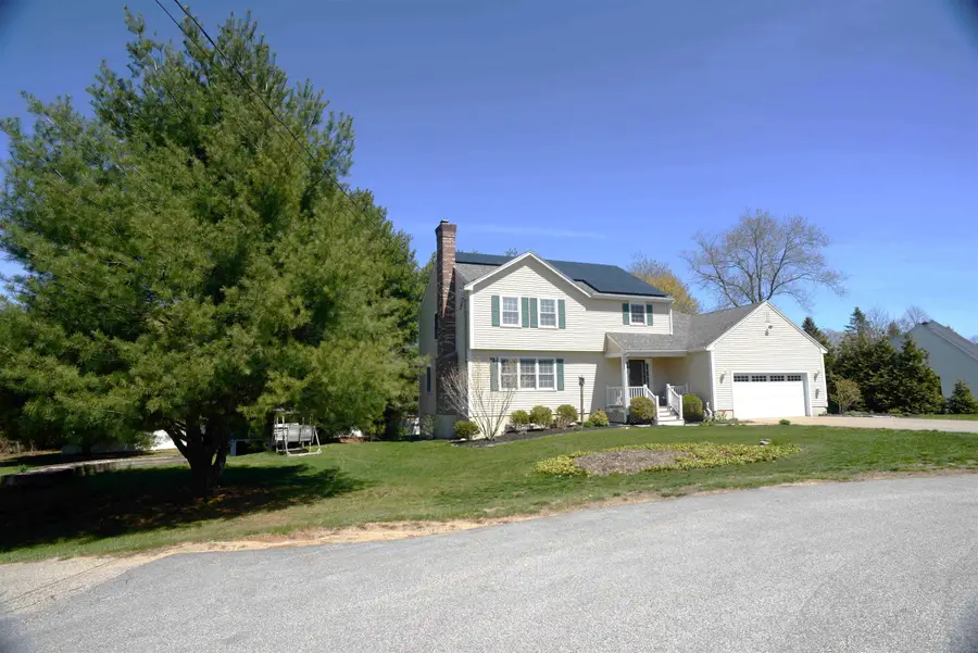 4 Shannon Drive, Stratham, NH 03885 - #3