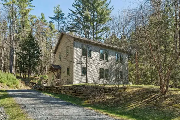 207 Hartness Way, Hartford, VT 05059