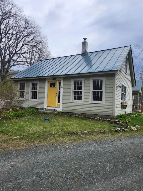 27 Bear Pond Road, Canaan, NH 03741