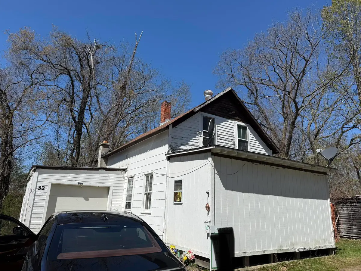 32 Charles Street, Keene, NH 03431 - #1