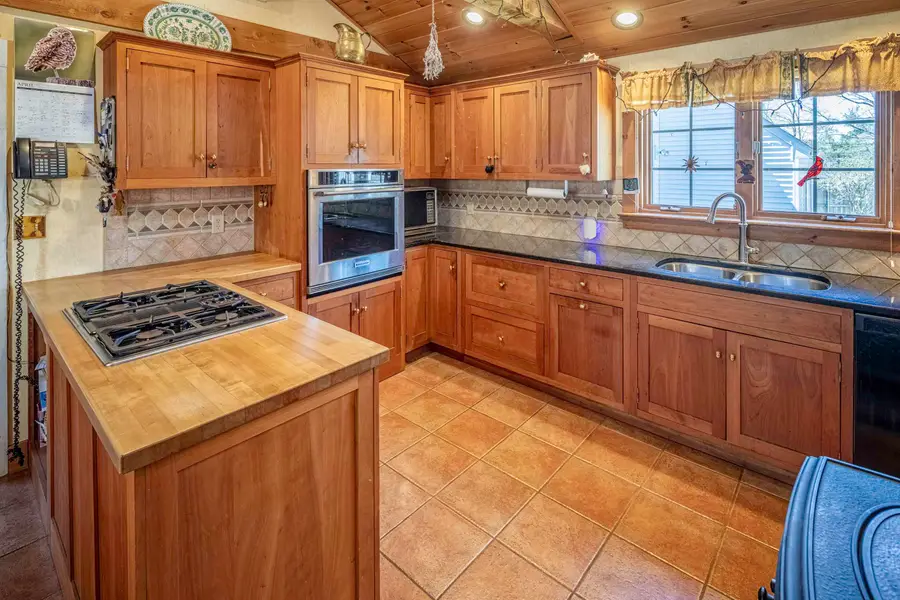 79 Noble Street, Somersworth, NH 03878 - #3
