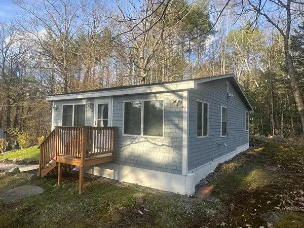 25 S Mayhew Road, Hebron, NH 03241