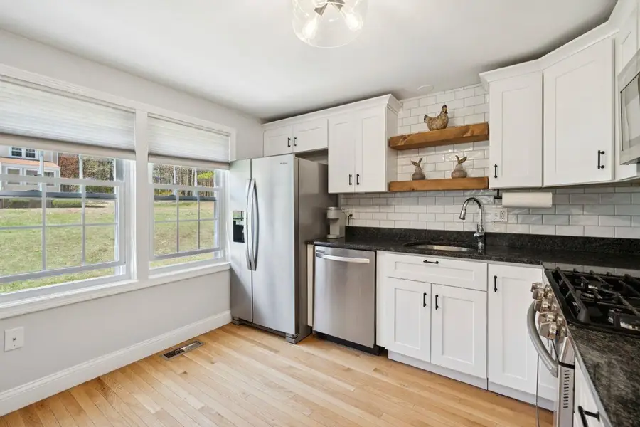 112 Winterwood Drive, Londonderry, NH 03053 - #2
