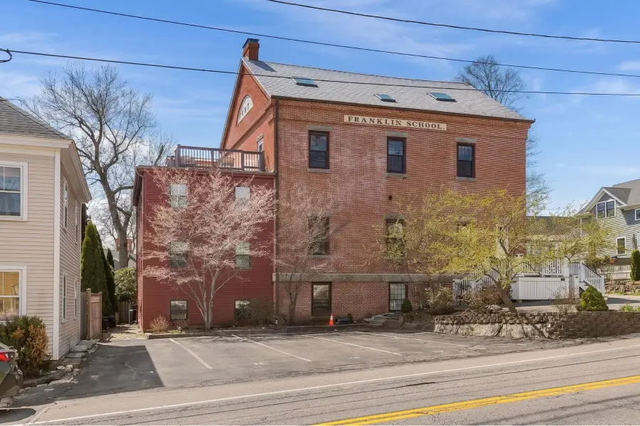 348 Maplewood Avenue #1, Portsmouth, NH 03801 - #2