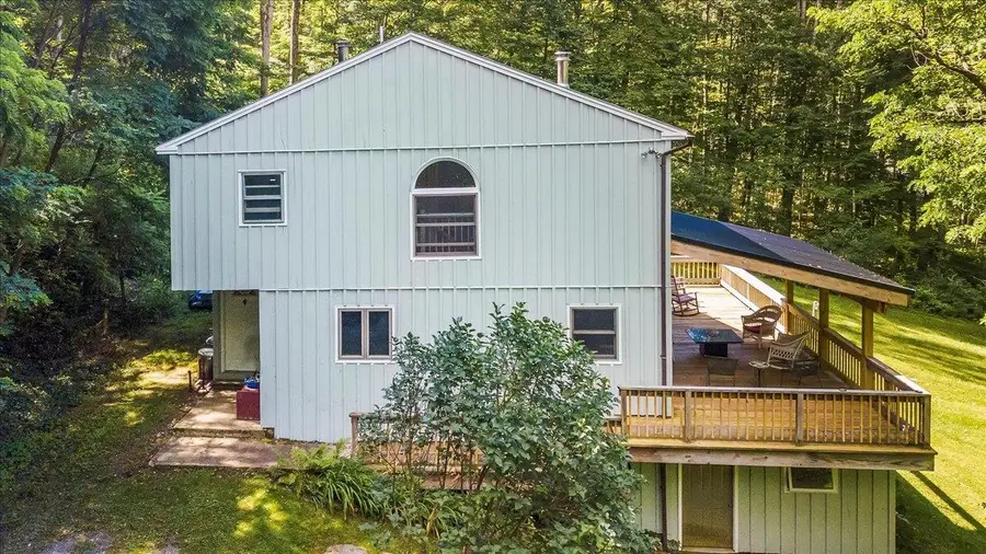 509 Thompson Pond Road, Pownal, VT 05261 - #2