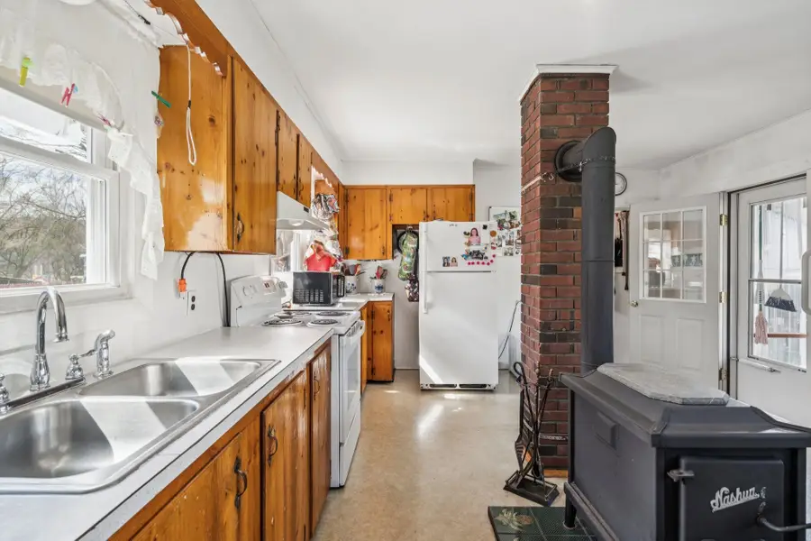 52 Dell Street, Charlestown, NH 03603 - #3