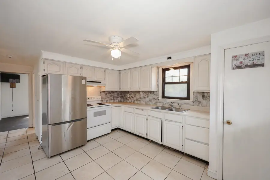 6 Theodore Avenue, Allenstown, NH 03275 - #2
