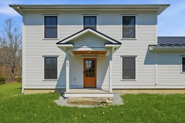 45 Hall Road, Lincoln, VT 05433