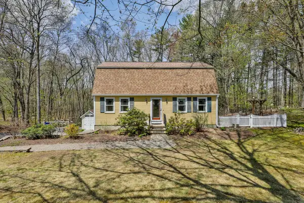 9 Lund Drive, Hudson, NH 03051