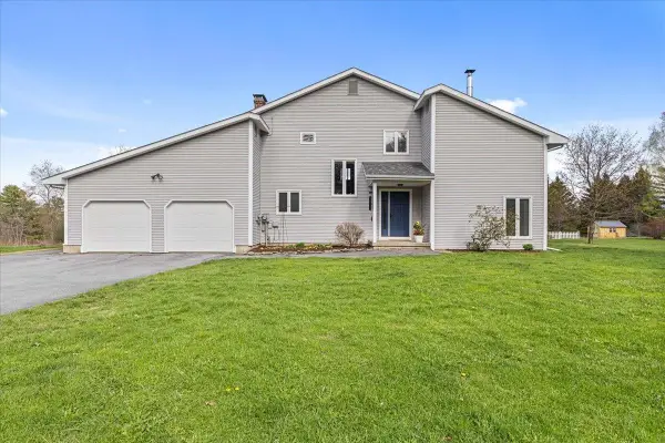73 Brigham Hill Road, Essex, VT 05452