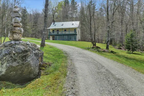 36 Hubbard Road, Waterville, VT 05492