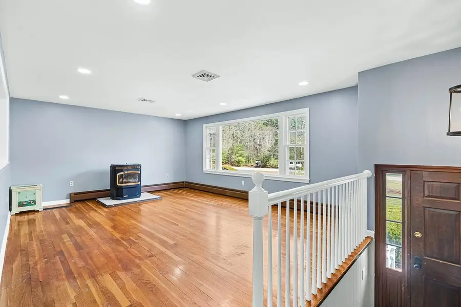 6 Happy Lane, Londonderry, NH 03053 - #3