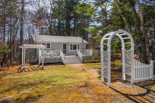 14 Beacon Street Extension, York, ME 03909
