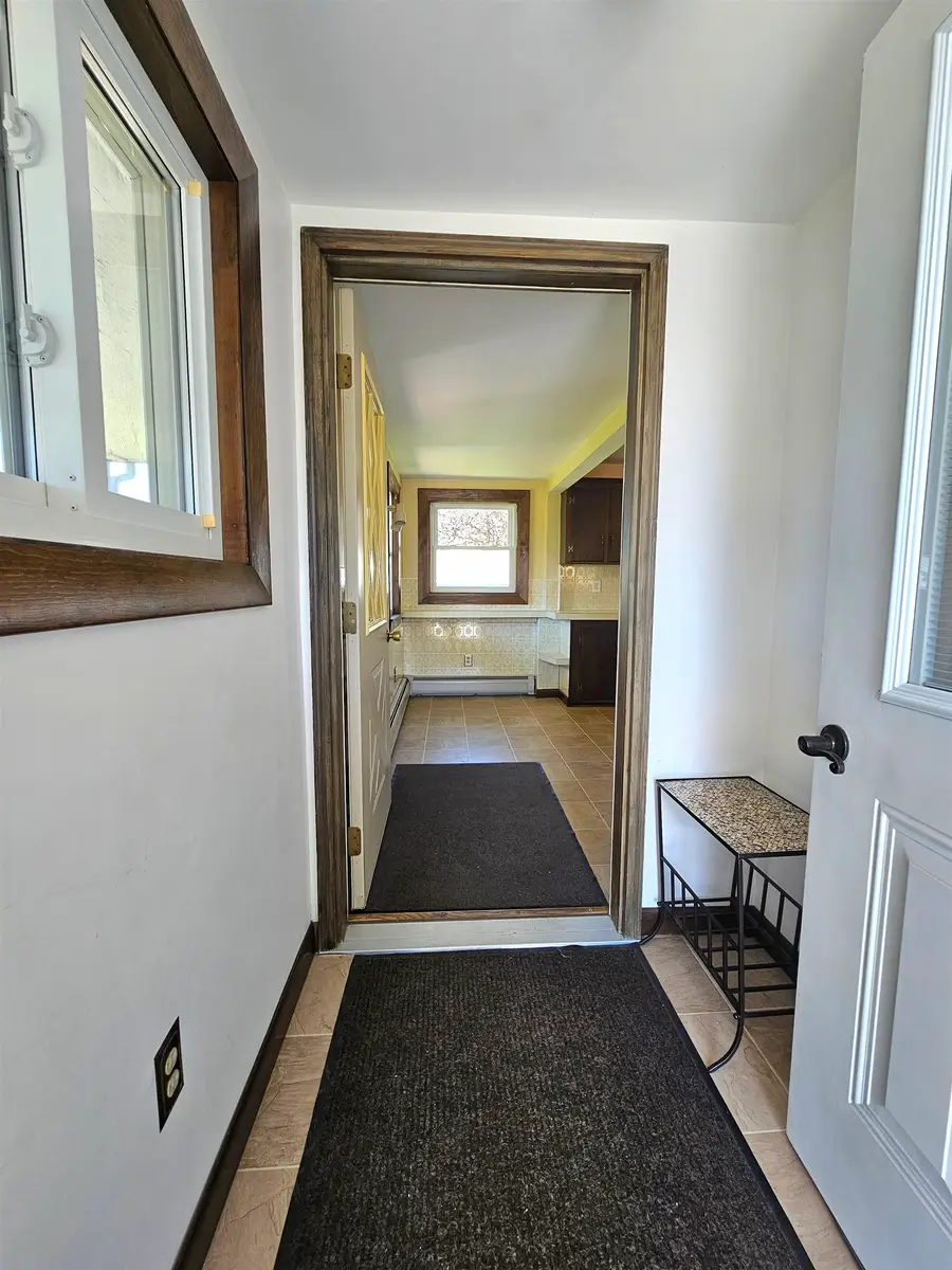 8 Foch Street, Goffstown, NH 03045 - #3