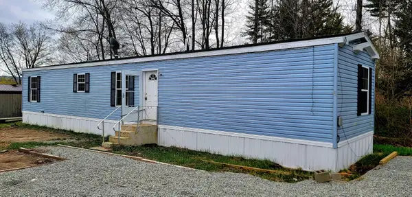 6 Cedar Lane, Winchester, NH 03470
