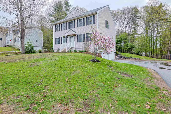 68 Waterford Drive, Sandown, NH 03873