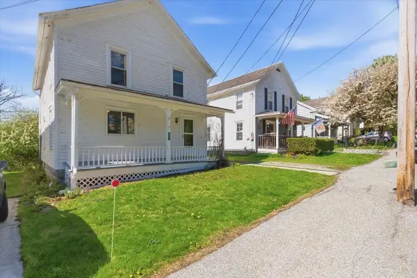 8 West Street, Bennington, VT 05257