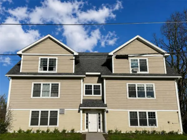 354 Manhattan Drive #11, Burlington, VT 05401