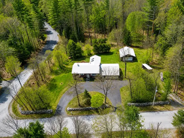 2121 North Road, Sunderland, VT 05250