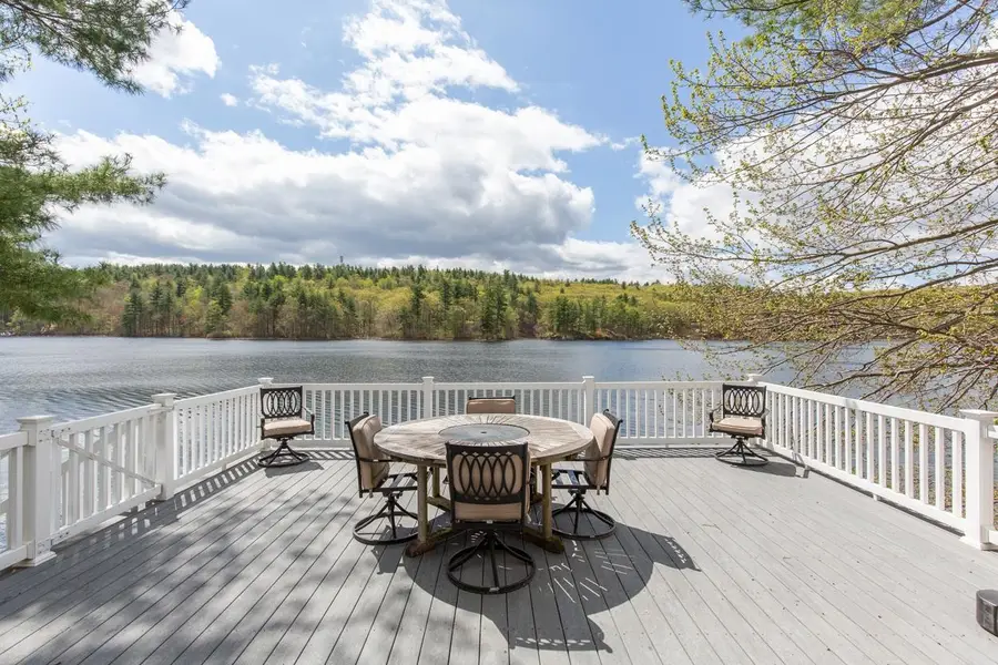 21 Hinds Lane, Pelham, NH 03076 - #3
