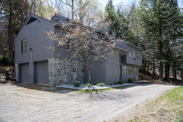 19 Maple Hill Road, Winhall, VT 05340