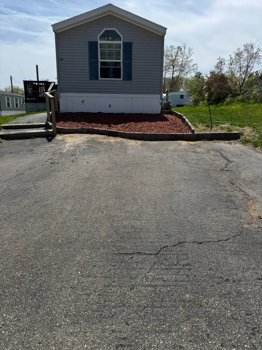 107 Sherwood Glen, Somersworth, NH 03878 - #2