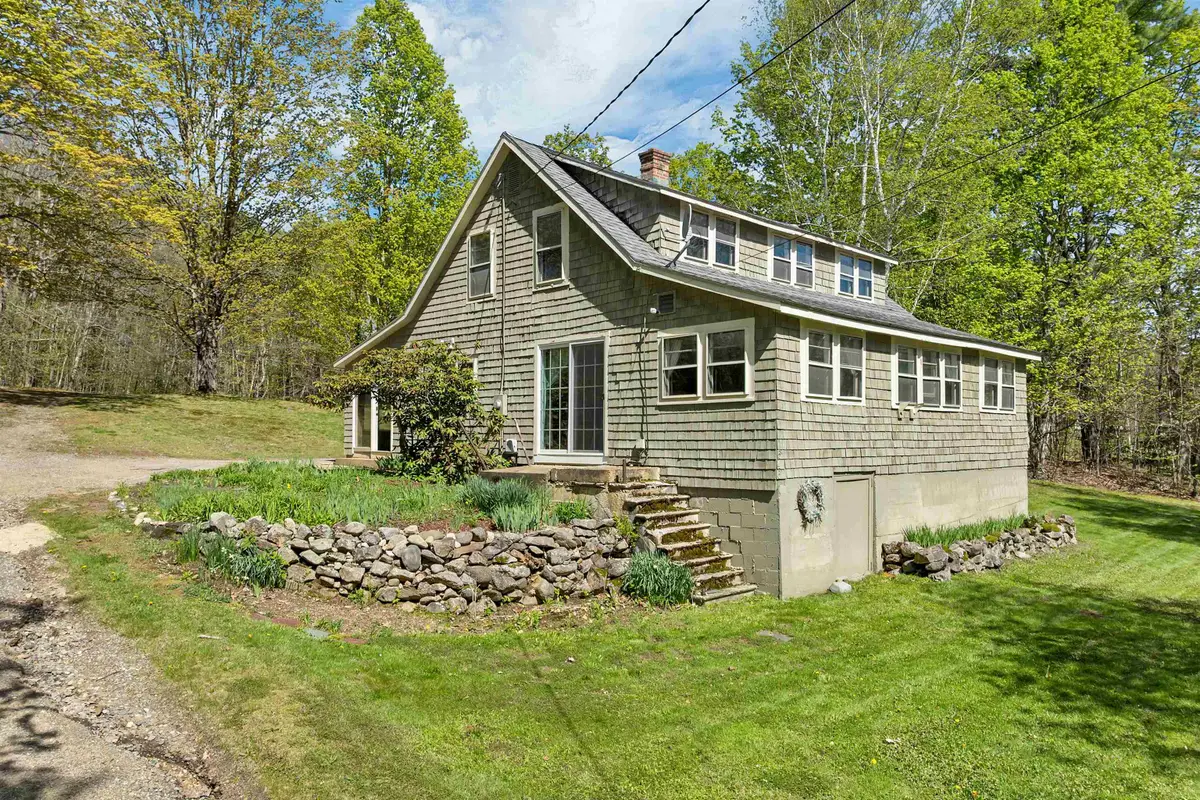 546 White Oaks Road, Laconia, NH 03246 - #1