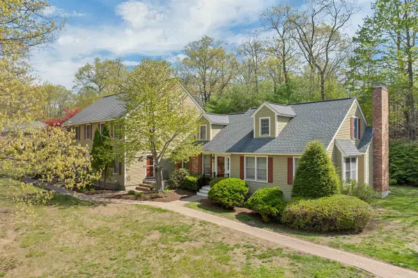 3 Seaver Brook Lane, Plaistow, NH 03865