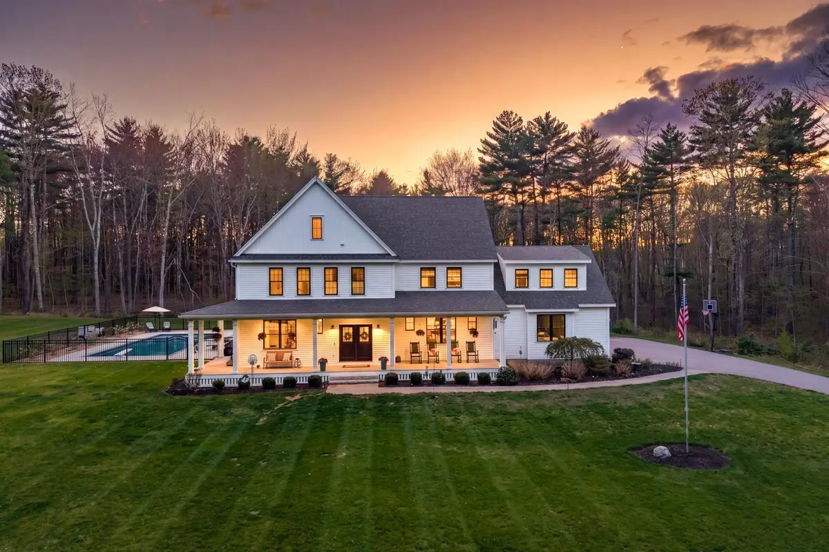 14 Wiggin Way, Stratham, NH 03885 - #1